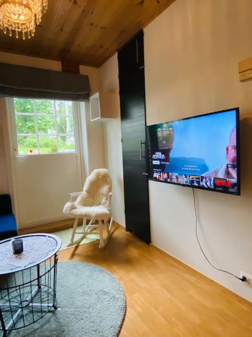 Praktisk Med Gratis Parkering Sentralt Apartment