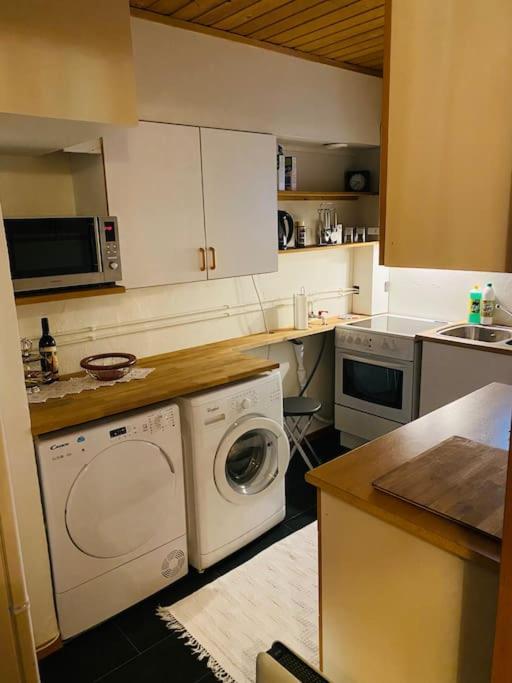 Praktisk Med Gratis Parkering Sentralt Apartment *
