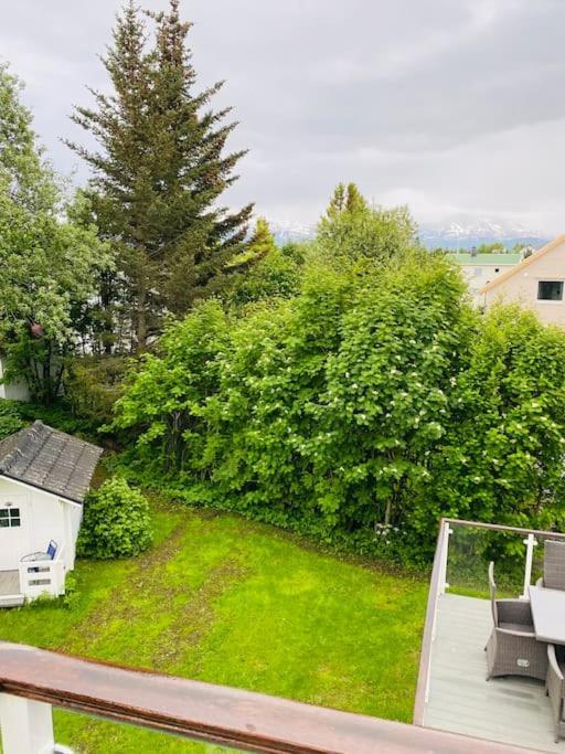 Praktisk Med Gratis Parkering Sentralt *